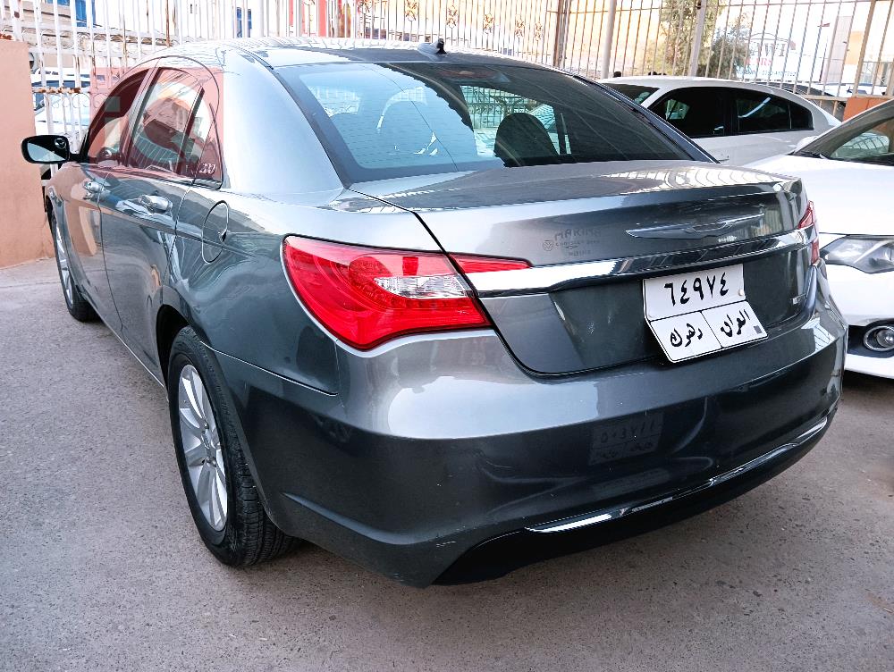 كرايسلر 200